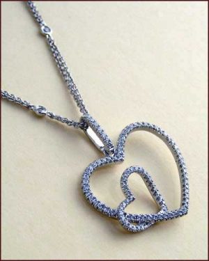 Tycoon 18k Double Heart Necklace side